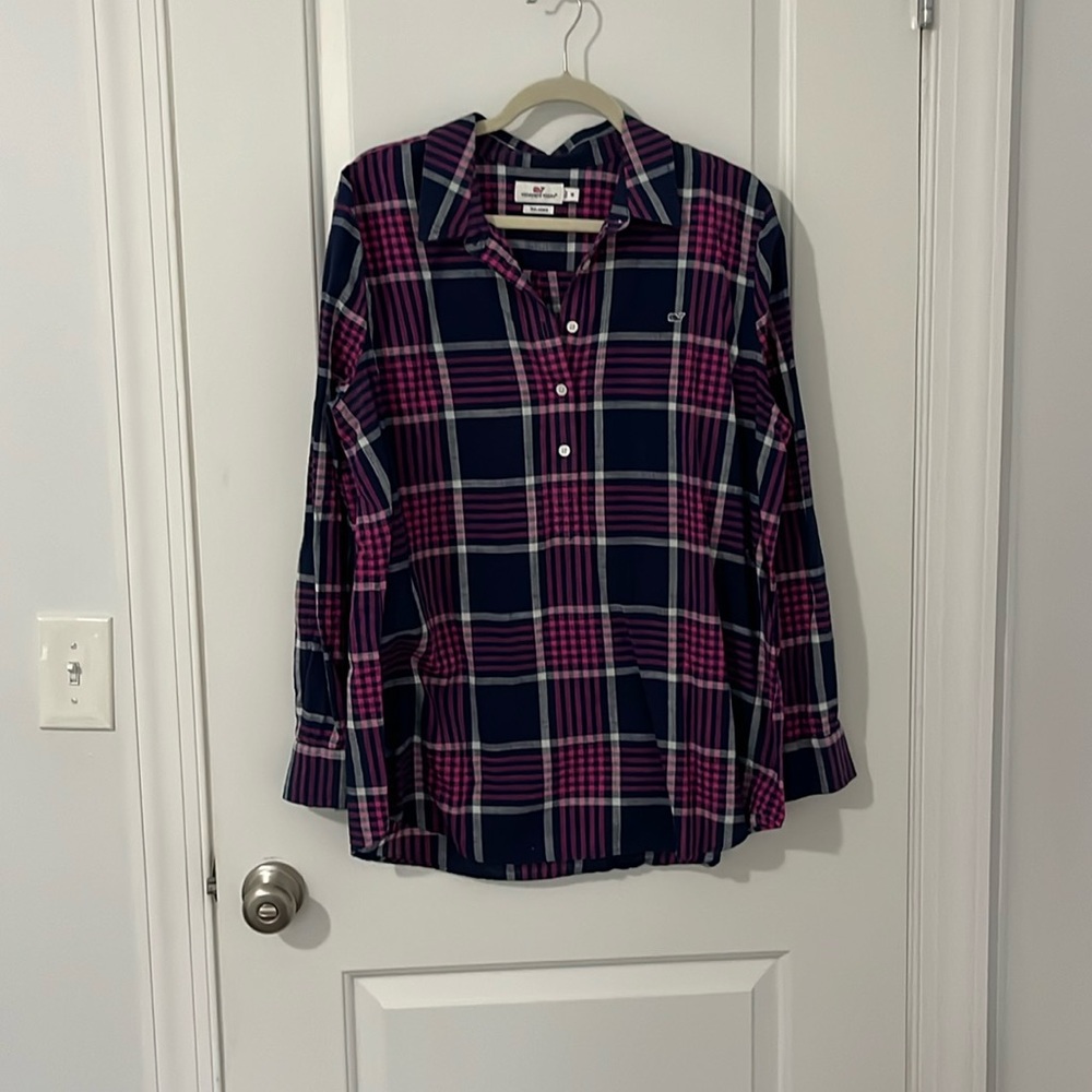 Vineyard Vines top 16